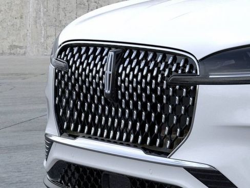 New 2026 Lincoln Aviator Reserve w/ Luxury Package RWD image 17