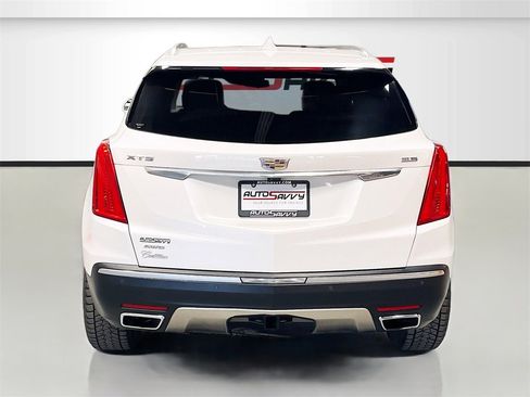 Used 2017 Cadillac XT5 Platinum image 6