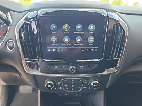 Used 2023 Chevrolet Traverse LT AWD/4WD image 18
