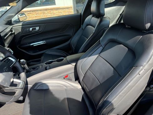 Used 2025 Ford Mustang Premium RWD image 3