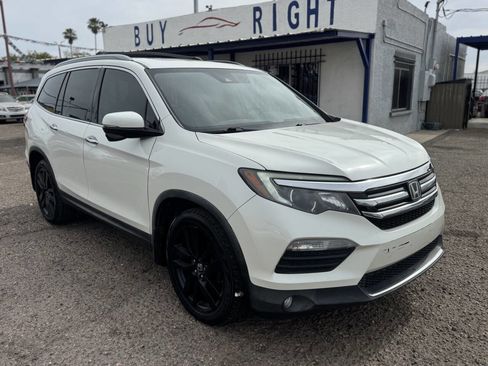 Used 2017 Honda Pilot Touring image 4