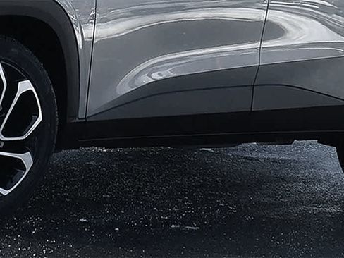 New 2026 Chevrolet Trax RS w/ Sunroof Package image 3