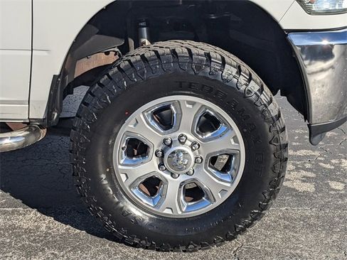 Used 2015 RAM 2500 SLT w/ Luxury Group image 8