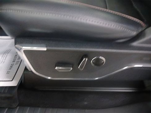 Certified 2023 Ford F150 Lariat w/ Equipment Group 502A High image 18