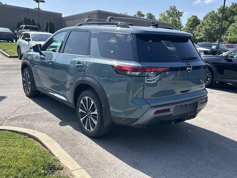 New 2026 Nissan Pathfinder Platinum AWD/4WD image 5