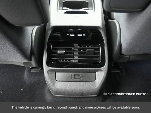 Used 2022 Volkswagen ID.4 Pro image 33