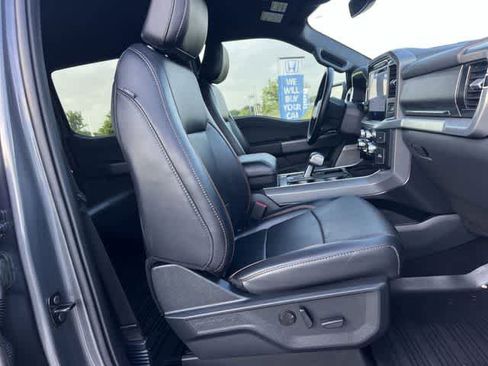 Used 2025 Ford F150 Lariat w/ Equipment Group 501A Mid image 12