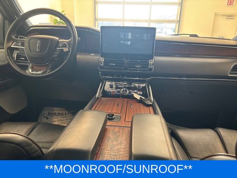 Certified 2022 Lincoln Navigator Black Label AWD/4WD image 9