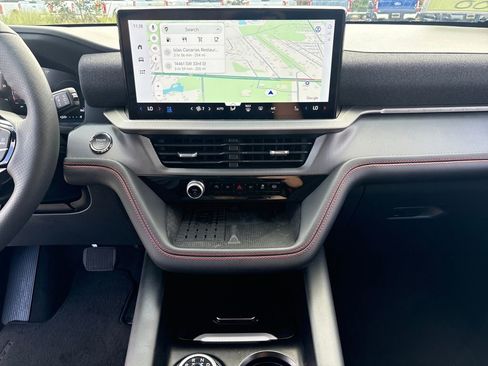 Used 2025 Ford Explorer ST image 23