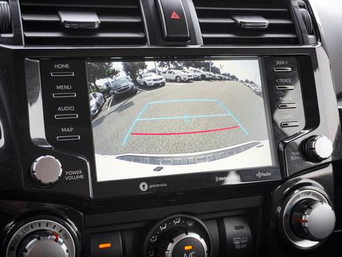 Used 2021 Toyota 4Runner Venture w/ Moonroof Package AWD/4WD image 26