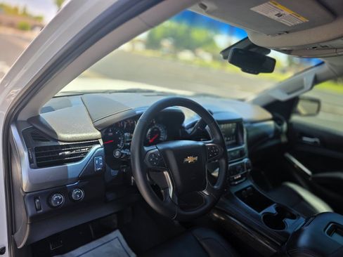 Used 2019 Chevrolet Suburban LT AWD/4WD image 18