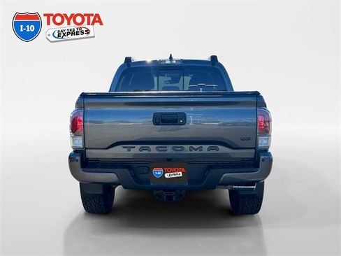 Used 2021 Toyota Tacoma TRD Off-Road w/ Technology Package image 4