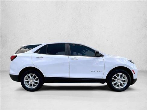 Used 2024 Chevrolet Equinox LS FWD image 5