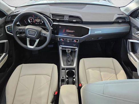 Used 2025 Audi Q3 2.0T Premium w/ Convenience Package image 15