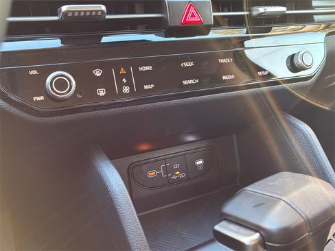 Used 2026 Kia Sportage LX w/ LX Convenience Package image 26