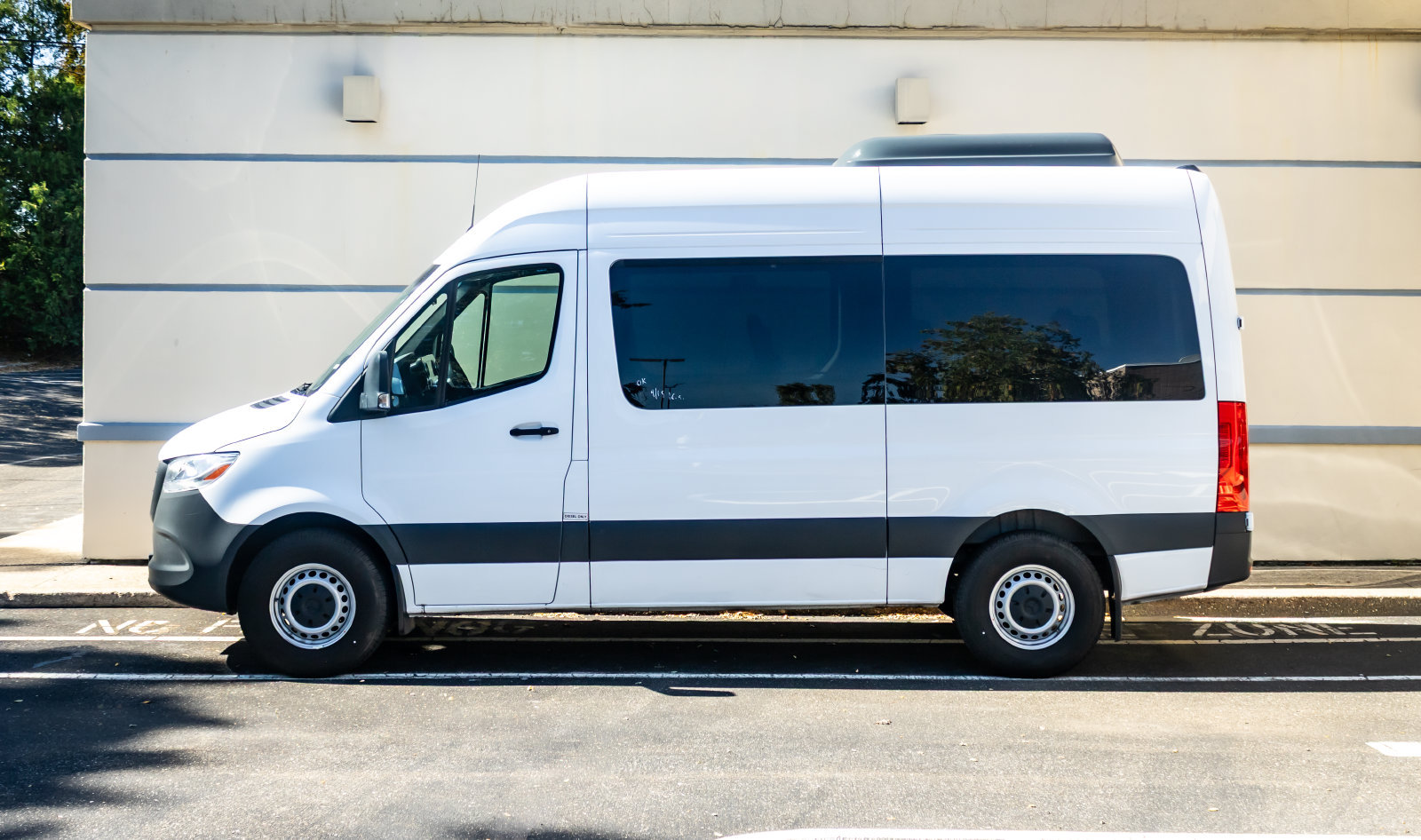 Used 2025 Mercedes-Benz Sprinter 2500 image 4
