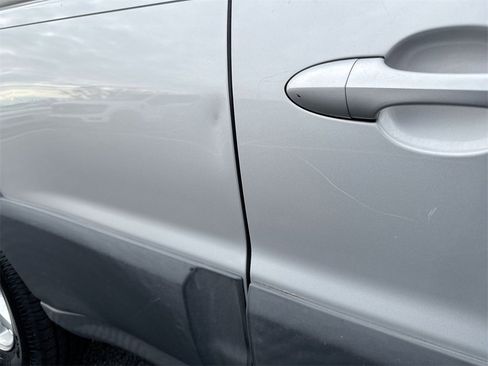 Used 2005 MAZDA Tribute I image 30