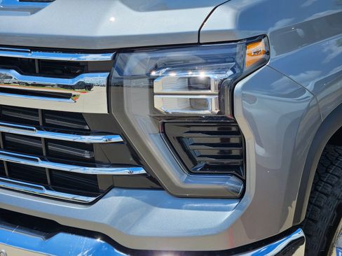 New 2026 Chevrolet Silverado 3500 LTZ w/ LTZ Texas Edition AWD/4WD image 11