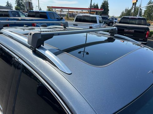 Used 2022 Volkswagen Tiguan SEL R-Line image 28