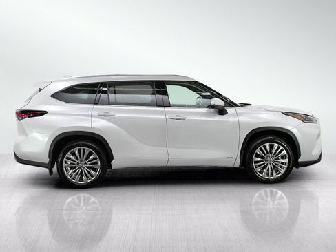 Used 2026 Toyota Highlander Platinum AWD/4WD image 6