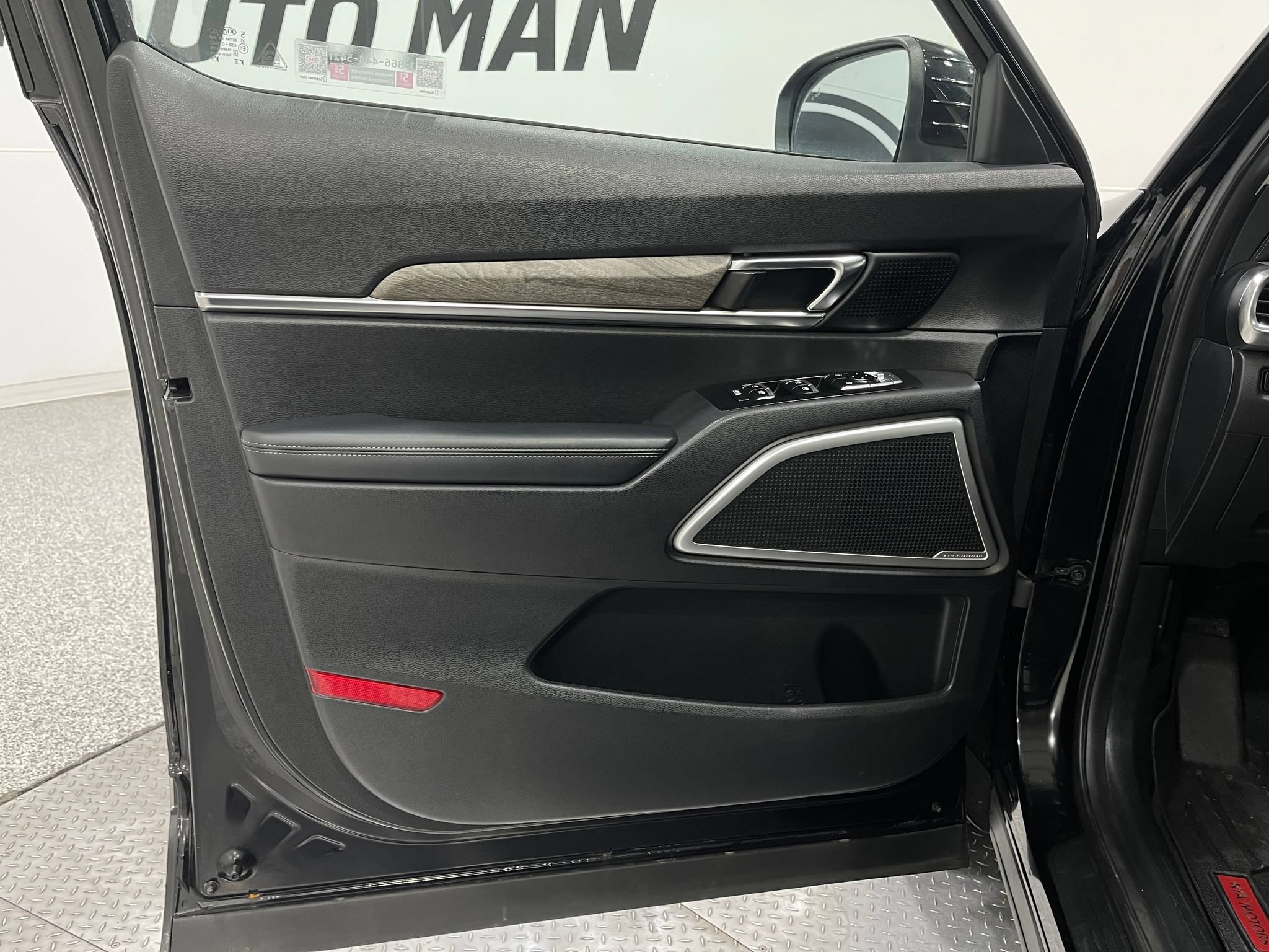 Used 2020 Kia Telluride EX AWD/4WD image 15