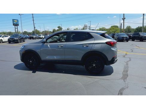 Used 2025 Buick Encore GX Preferred AWD/4WD image 5