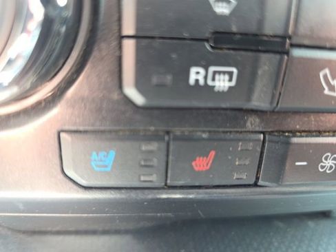 Used 2015 Ford F150 Lariat image 21