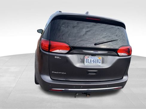 Used 2017 Chrysler Pacifica Touring-L Plus w/ Advanced Safetytec Group image 15