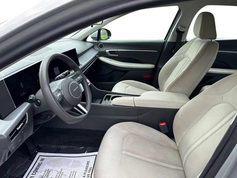Used 2025 Hyundai Sonata SEL FWD image 12