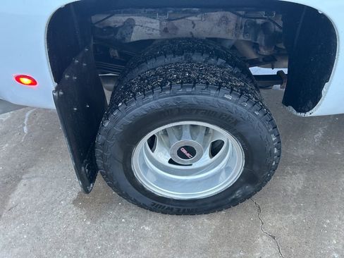 Used 2013 GMC Sierra 3500 Denali image 34