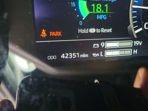 Used 2024 Toyota Tundra Platinum image 19