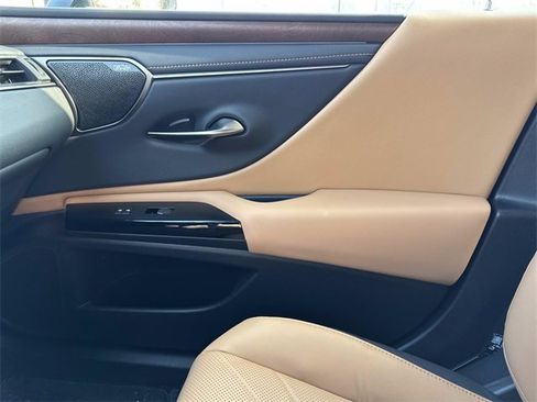Certified 2025 Lexus ES 350 Luxury image 22