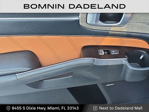 Used 2022 Kia Sorento SX Prestige w/ Rust Color Package image 9