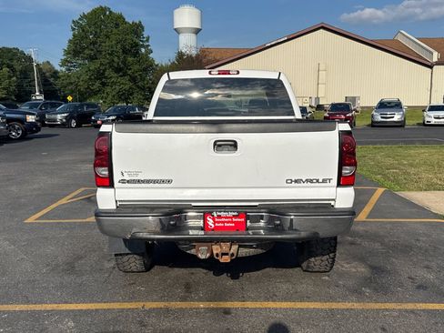 Used 2004 Chevrolet Silverado 2500 LS w/ Skid Plate Package AWD/4WD image 7