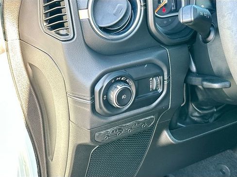 Used 2024 Jeep Wrangler Sahara image 10