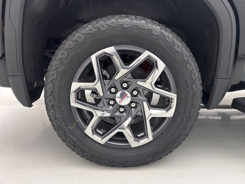 New 2026 GMC Sierra 1500 SLT w/ SLT Premium Plus Package image 9