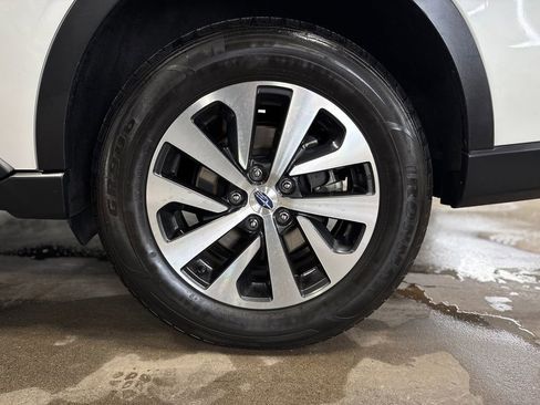 Used 2020 Subaru Outback Premium image 31