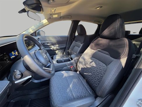 New 2026 Nissan Kicks SV image 17