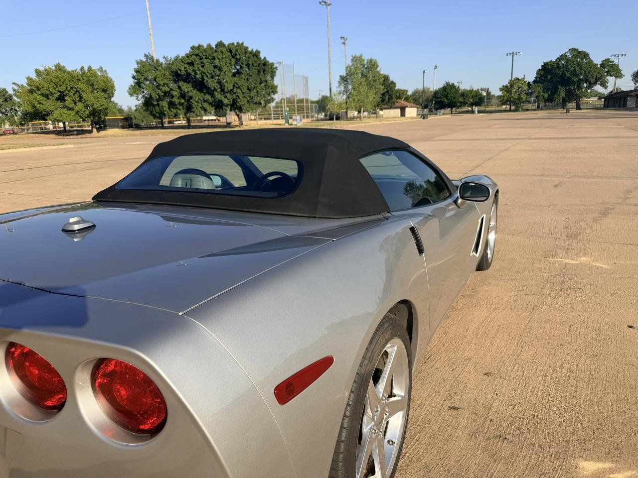 Used 2005 Chevrolet Corvette Convertible w/ Preferred Equipment Group RWD image 40