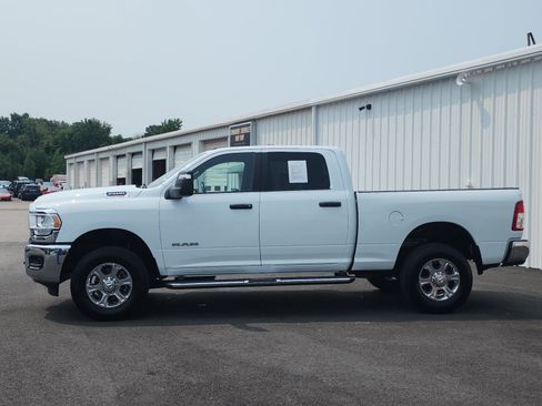 Used 2024 RAM 2500 Big Horn AWD/4WD image 2