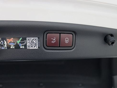 Used 2024 Mercedes-Benz C 43 AMG 4MATIC Sedan image 37