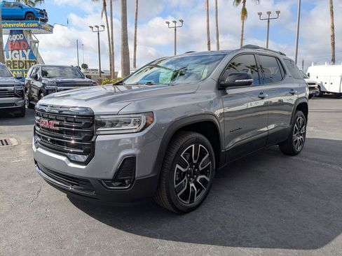 Used 2021 GMC Acadia SLT w/ Elevation Edition image 8