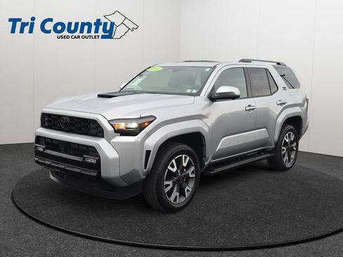 Certified 2025 Toyota 4Runner TRD Sport Premium AWD/4WD image 3