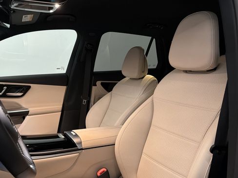 Certified 2026 Mercedes-Benz GLC 300 image 27