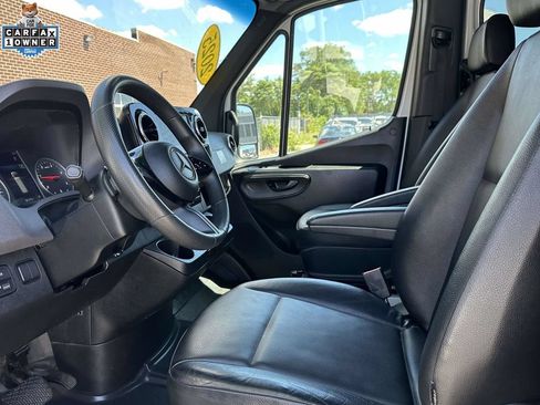 Used 2025 Mercedes-Benz Sprinter 2500 image 15