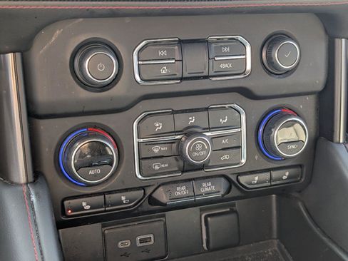 Used 2023 Chevrolet Tahoe RST RWD image 17