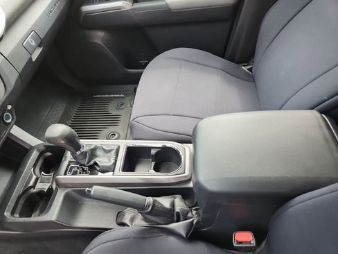 Used 2019 Toyota Tacoma SR5 image 12