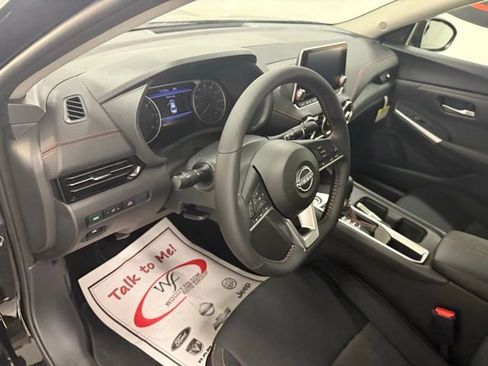 New 2025 Nissan Sentra SR w/ Midnight Edition image 8