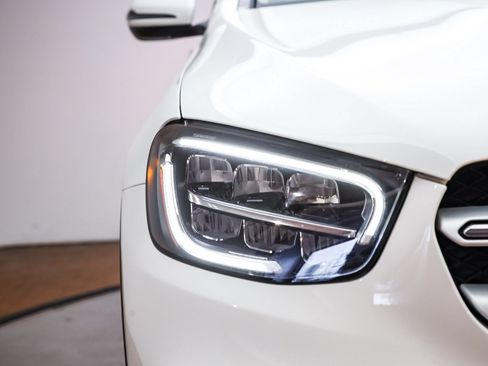 Used 2022 Mercedes-Benz GLC 300 image 8