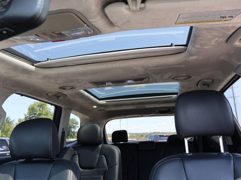 Used 2024 Kia Telluride SX Prestige w/ Towing Package AWD/4WD image 22